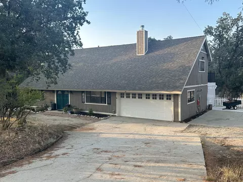 18330 Alps Dr, Tehachapi, CA 93561 photo 2