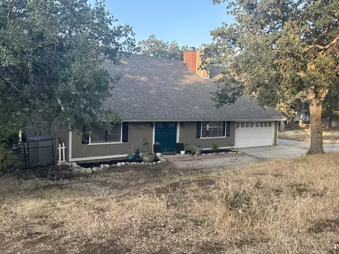 18330 Alps Dr, Tehachapi, CA 93561