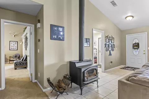 18270 Ghost Town St, Tehachapi, CA 93561 photo 11