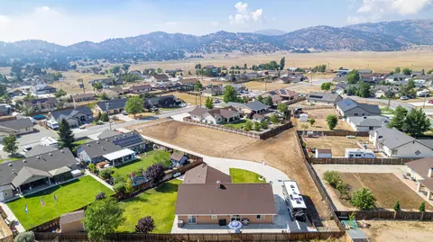 18270 Ghost Town St, Tehachapi, CA 93561 photo 43