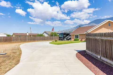 18270 Ghost Town St, Tehachapi, CA 93561 photo 32