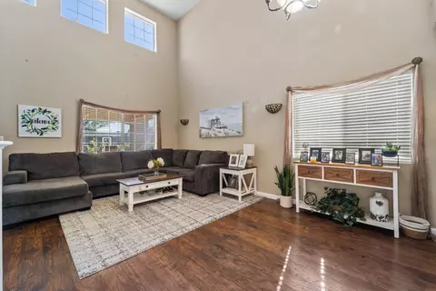 6345 Golding Dr, Lancaster, CA 93536 photo 6