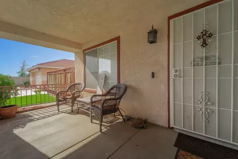 6345 Golding Dr, Lancaster, CA 93536 photo 4
