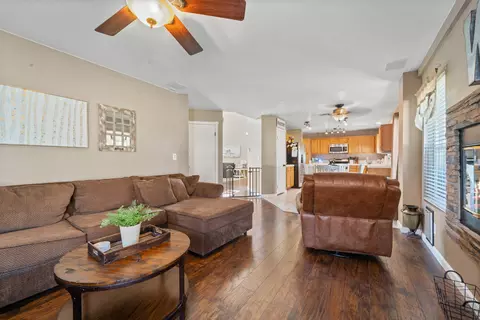 6345 Golding Dr, Lancaster, CA 93536 photo 14