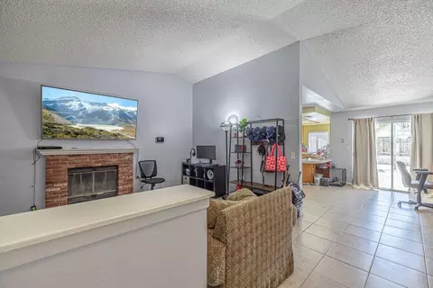 1730 Polo Ct, Lancaster, CA 93535 photo 3
