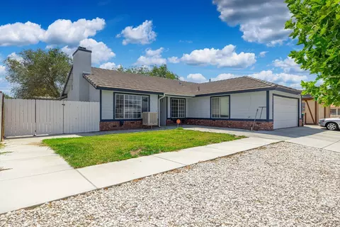1730 Polo Ct, Lancaster, CA 93535 photo 2