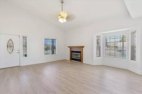 21936 Ben Ct, Tehachapi, CA 93561 photo 3