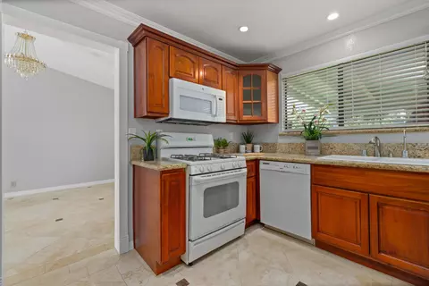 43922 Windsor Pl, Lancaster, CA 93536 photo 4