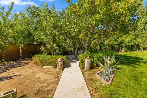 43922 Windsor Pl, Lancaster, CA 93536 photo 16