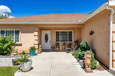 22441 Bogie St, Tehachapi, CA 93561 photo 2