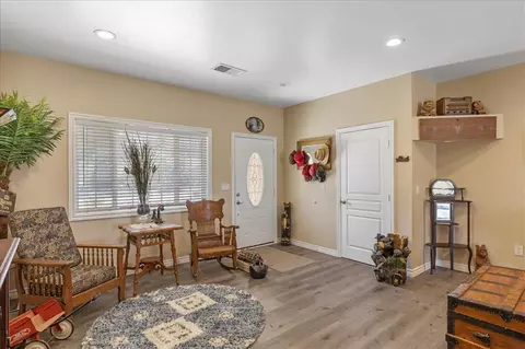 22441 Bogie St, Tehachapi, CA 93561 photo 3