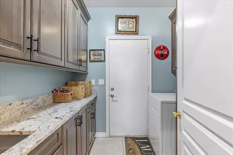 22441 Bogie St, Tehachapi, CA 93561 photo 11