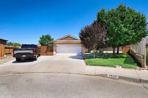 1555 Adrien Pl, Lancaster, CA 93535 photo 2