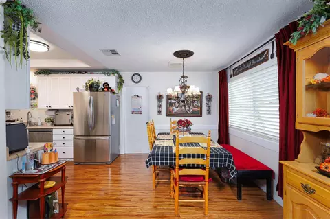 1555 Adrien Pl, Lancaster, CA 93535 photo 8