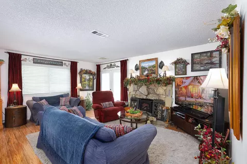 1555 Adrien Pl, Lancaster, CA 93535 photo 6