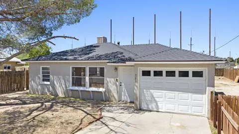 43517 6th St E, Lancaster, CA 93535