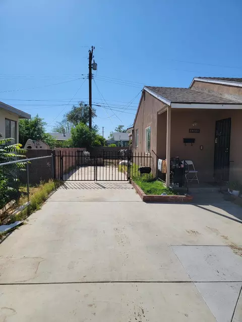 45463 Kingtree Ave, Lancaster, CA 93534 photo 2