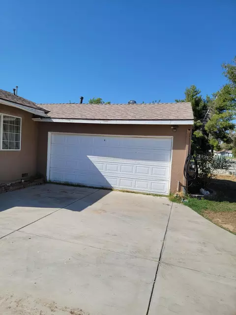 45463 Kingtree Ave, Lancaster, CA 93534 photo 3