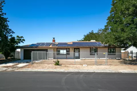 15225 Newmont Ave, Lake Los Angeles, CA 93535