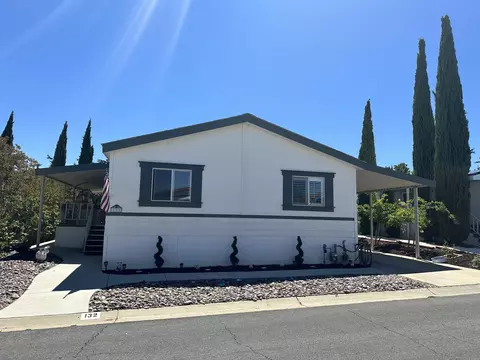 5200 Entrar Dr #SPC 132, Palmdale, CA 93551
