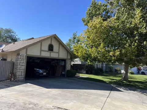 38107 42nd St E, Palmdale, CA 93552 photo 2