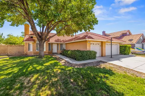 39544 Primrose Ct, Palmdale, CA 93551