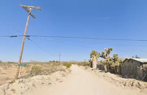 14874 Desert Flower Rd, Oro Grande, CA 92368