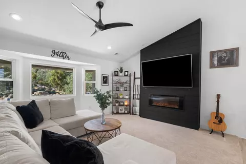 27461 Buckpasser Dr, Tehachapi, CA 93561 photo 8