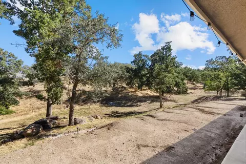 27461 Buckpasser Dr, Tehachapi, CA 93561 photo 26