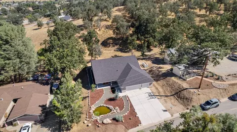 27461 Buckpasser Dr, Tehachapi, CA 93561 photo 5