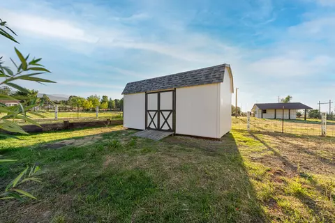 22218 Highline Rd, Tehachapi, CA 93561 photo 25