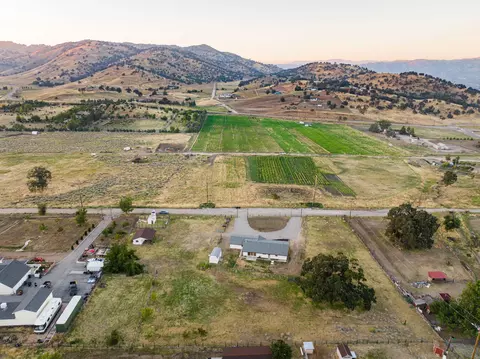 22218 Highline Rd, Tehachapi, CA 93561 photo 8