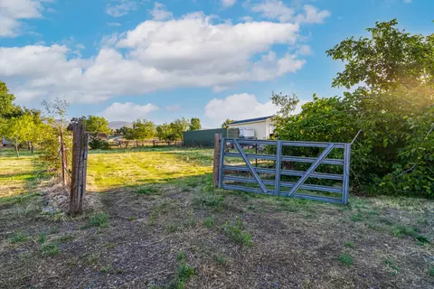22218 Highline Rd, Tehachapi, CA 93561 photo 28