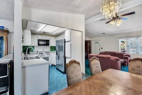 43710 22nd St E, Lancaster, CA 93535 photo 4