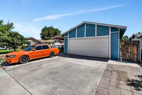 43710 22nd St E, Lancaster, CA 93535