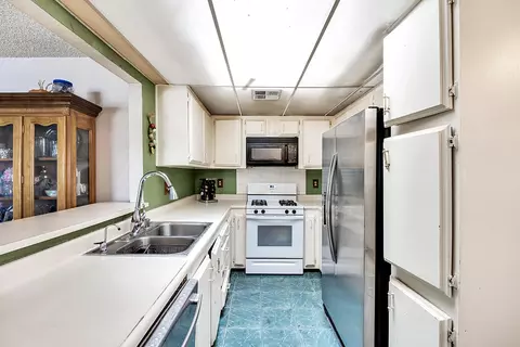 43710 22nd St E, Lancaster, CA 93535 photo 5