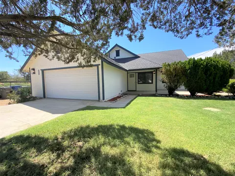 43303 43rd St W, Quartz Hill, CA 93536