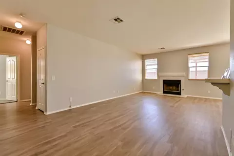 1646 Baring St, Lancaster, CA 93535 photo 8