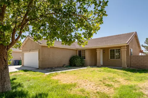 1646 Baring St, Lancaster, CA 93535 photo 2