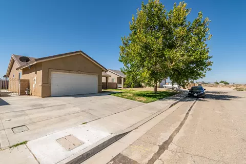 1646 Baring St, Lancaster, CA 93535 photo 3