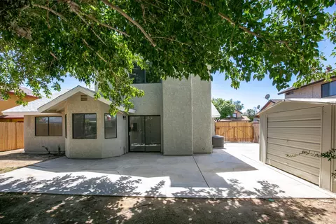 645 Jackman St E, Lancaster, CA 93535 photo 4