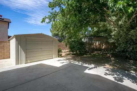645 Jackman St E, Lancaster, CA 93535 photo 7