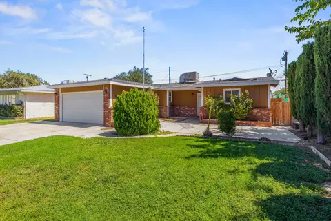 45108 Harlas Ave, Lancaster, CA 93534