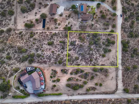 Ave Y8 Vic 165 Ste E, Llano, CA 93544 photo 5