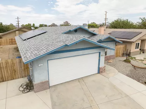 636 Beth Ln, Ridgecrest, CA 93555 photo 2