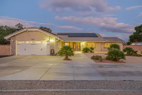 43732 35th St E, Lancaster, CA 93535