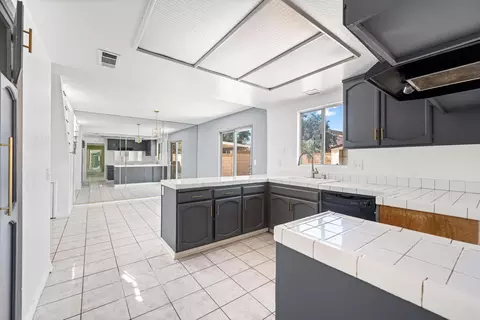 45137 Watford Ave, Lancaster, CA 93535 photo 13