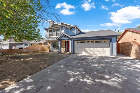 45137 Watford Ave, Lancaster, CA 93535 photo 2