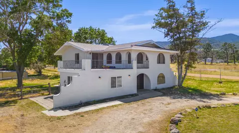 20148 Backes Ln, Tehachapi, CA 93561 photo 1