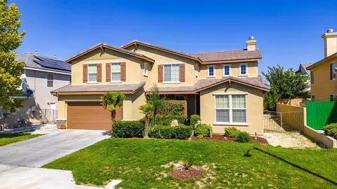 44136 Catsue Pl, Lancaster, CA 93536 photo 2